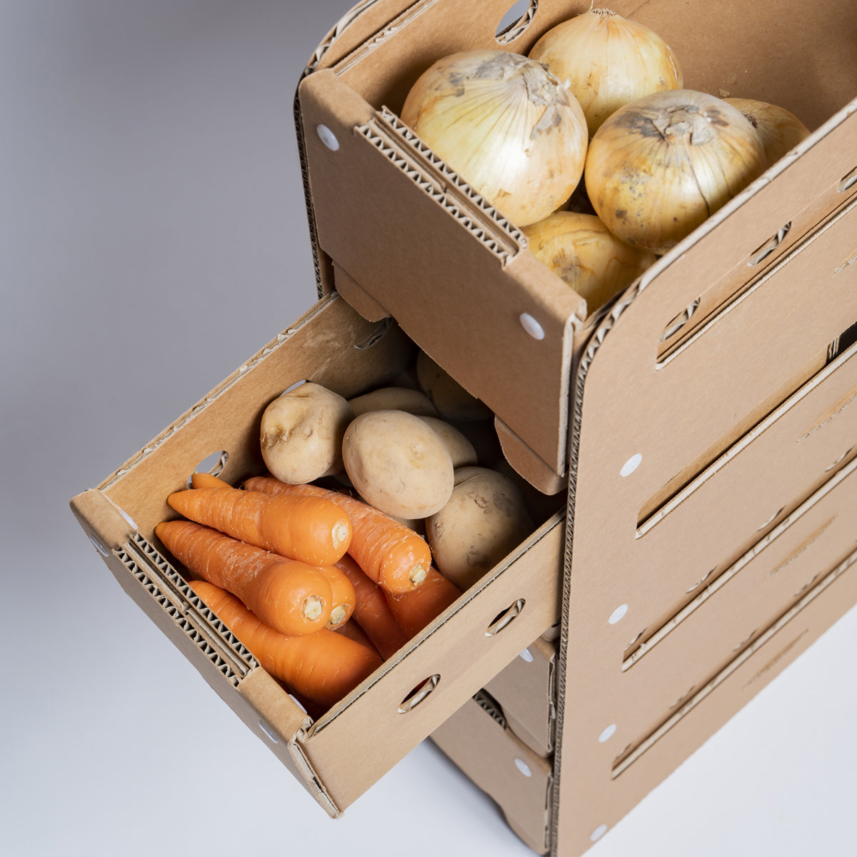 ダンボール製白菜コンテナ 加工用白菜の集荷用にスチール鉄コンテナ、出荷用にはレンタル鉄