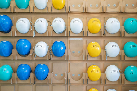 段ボールヘルメットホルダー「danhel」誕生物語